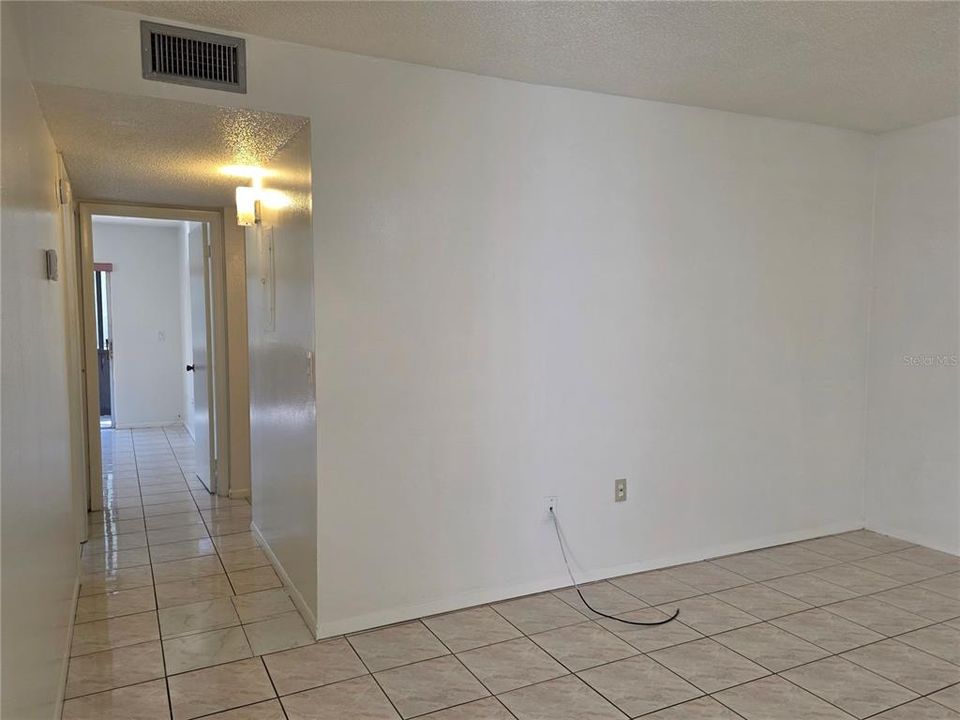 For Rent: $1,595 (2 beds, 2 baths, 950 Square Feet)