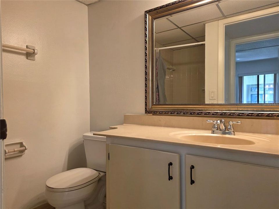 For Rent: $1,595 (2 beds, 2 baths, 950 Square Feet)