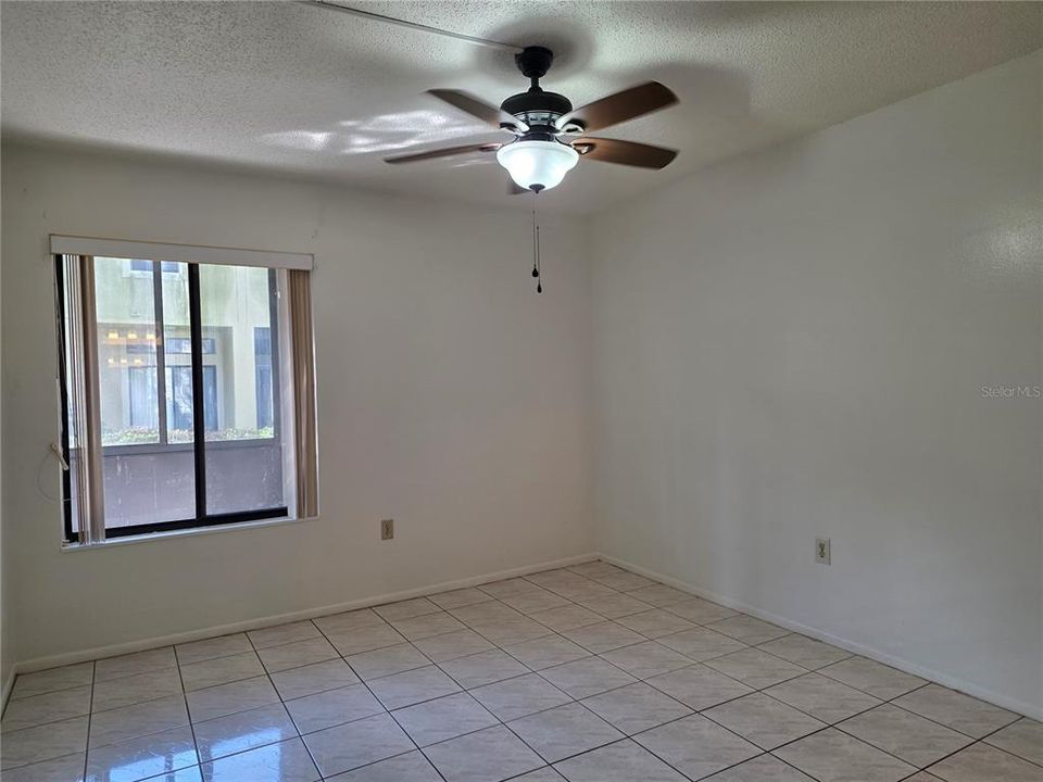For Rent: $1,595 (2 beds, 2 baths, 950 Square Feet)