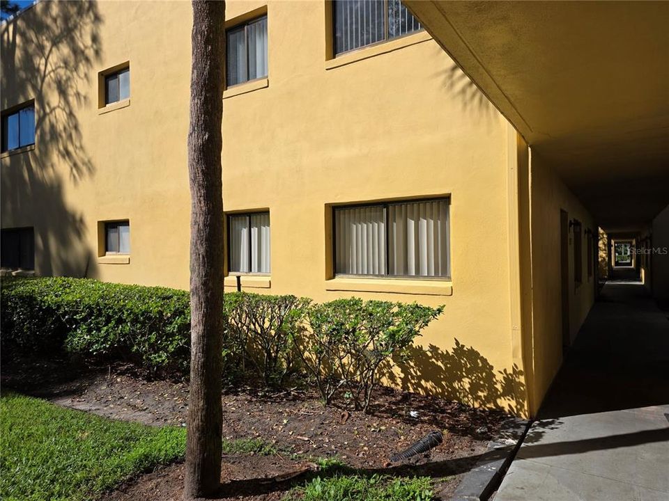 For Rent: $1,595 (2 beds, 2 baths, 950 Square Feet)