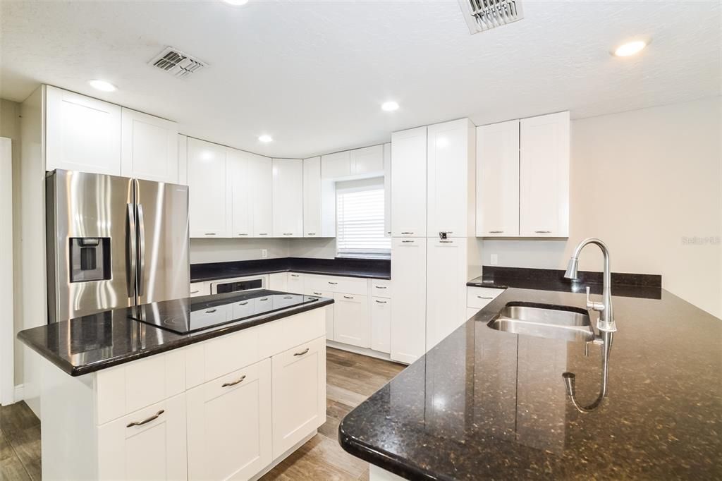 For Sale: $400,000 (3 beds, 2 baths, 2016 Square Feet)