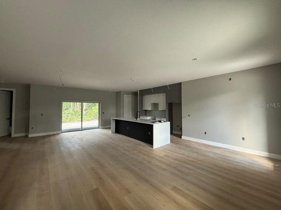 На продажу: $360,000 (4 спален, 3 ванн, 1795 Квадратных фут)