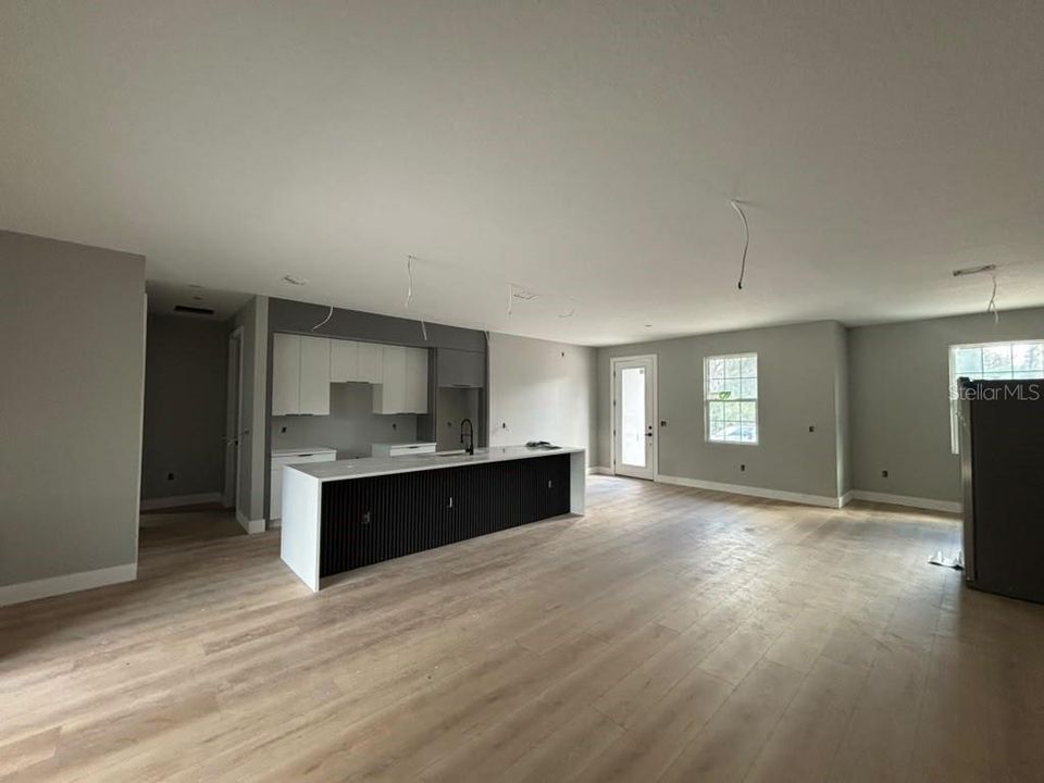 На продажу: $360,000 (4 спален, 3 ванн, 1795 Квадратных фут)
