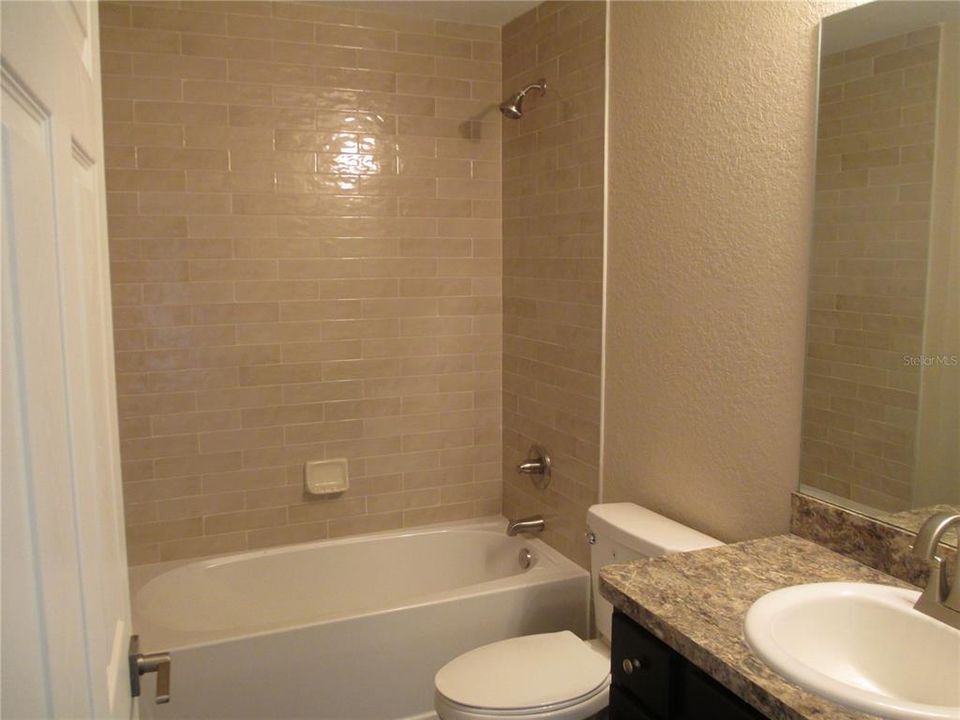 For Sale: $215,000 (3 beds, 2 baths, 1000 Square Feet)