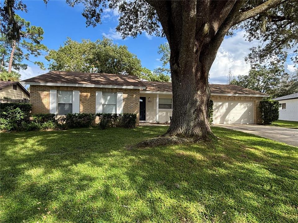 For Sale: $399,900 (3 beds, 2 baths, 1655 Square Feet)