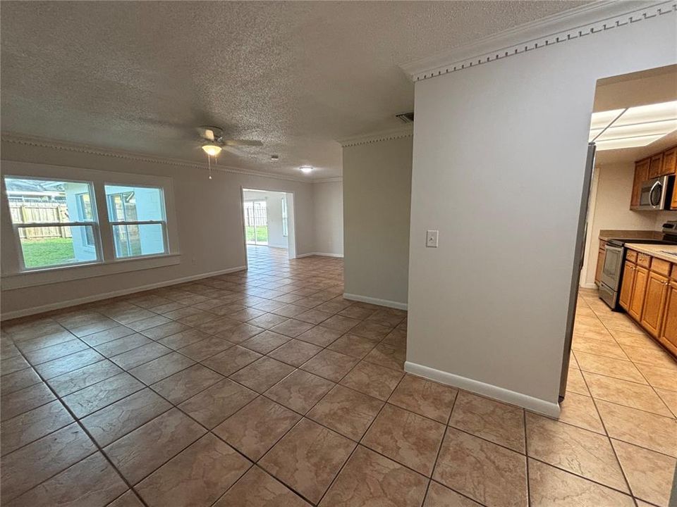 For Sale: $399,900 (3 beds, 2 baths, 1655 Square Feet)