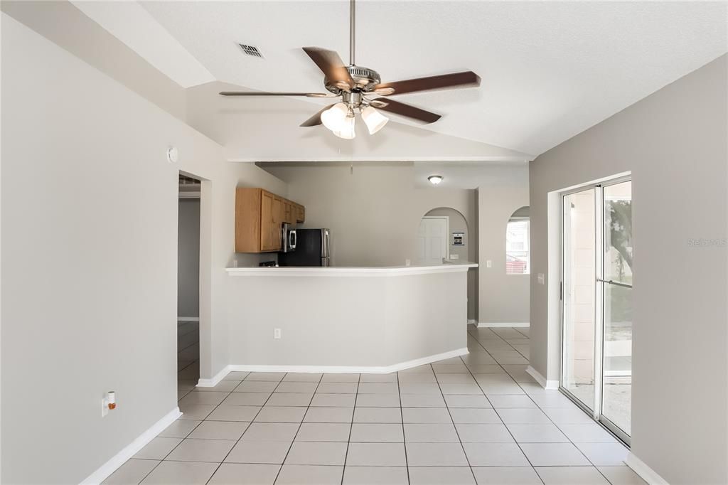 For Sale: $255,000 (3 beds, 2 baths, 1515 Square Feet)