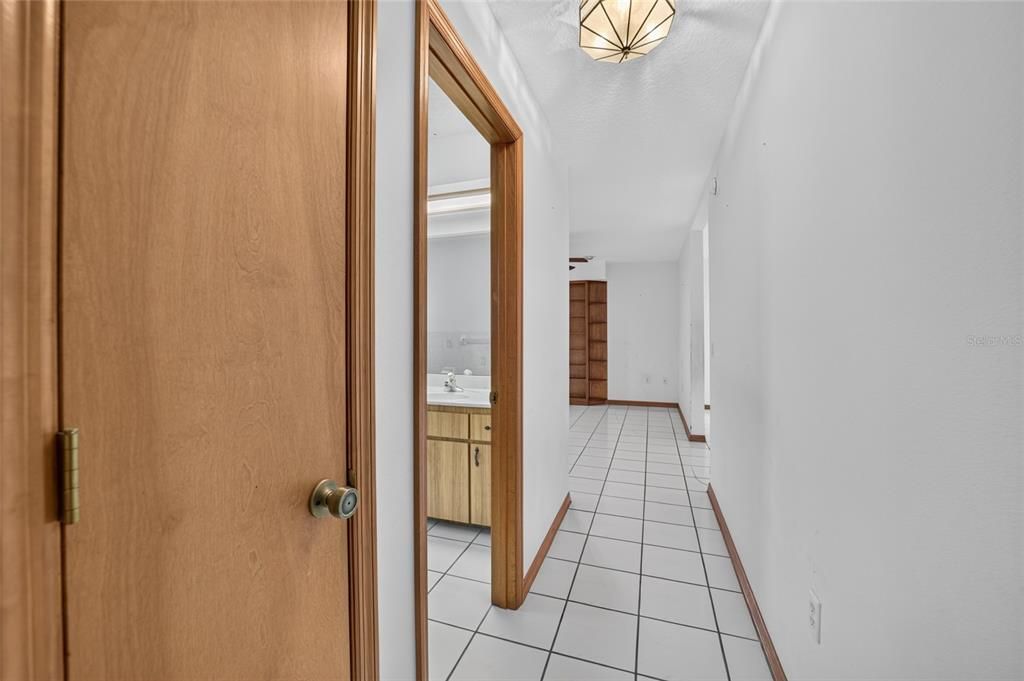 На продажу: $229,900 (2 спален, 2 ванн, 1579 Квадратных фут)
