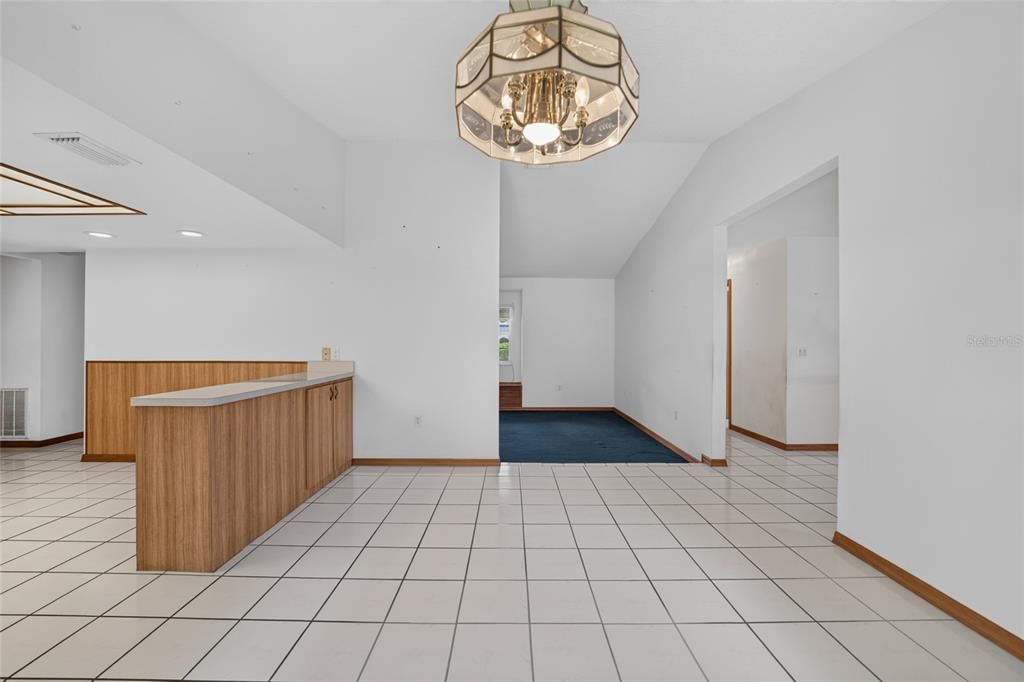 На продажу: $229,900 (2 спален, 2 ванн, 1579 Квадратных фут)