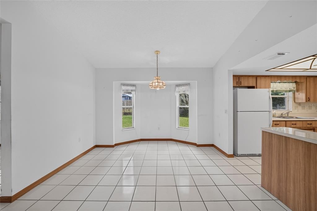 На продажу: $229,900 (2 спален, 2 ванн, 1579 Квадратных фут)