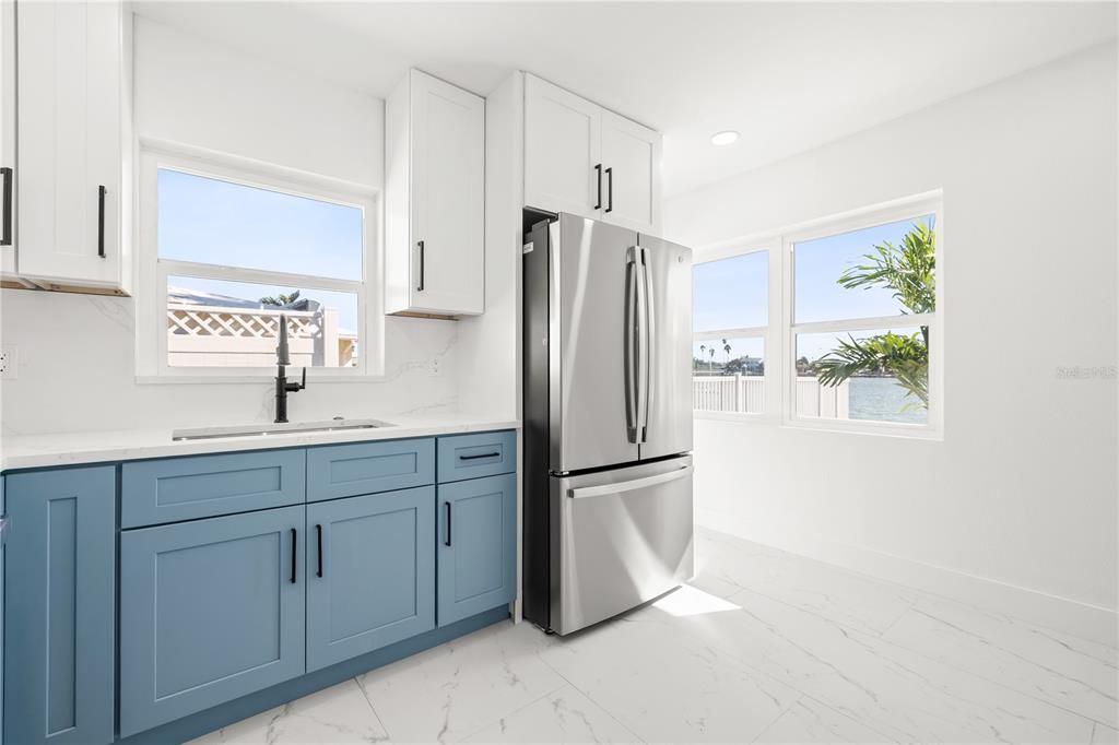 For Sale: $995,000 (3 beds, 2 baths, 1764 Square Feet)