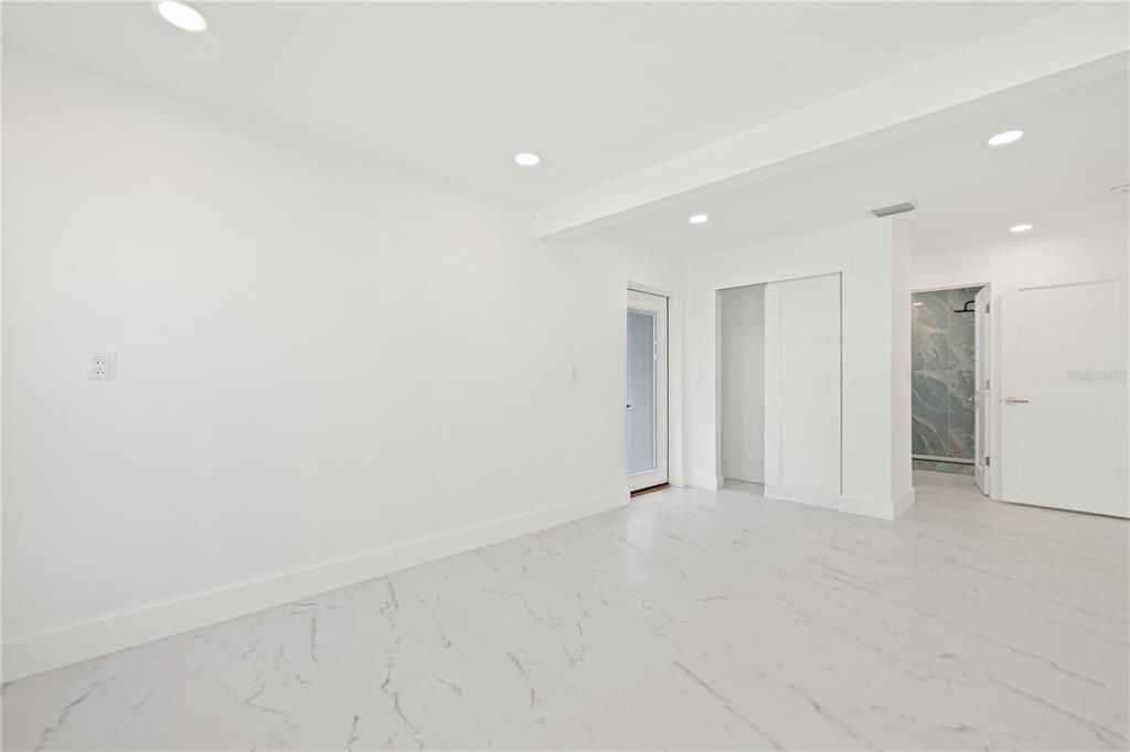 For Sale: $995,000 (3 beds, 2 baths, 1764 Square Feet)