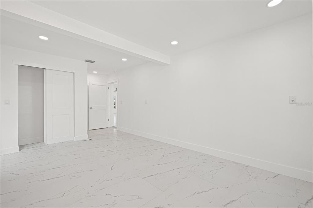 For Sale: $995,000 (3 beds, 2 baths, 1764 Square Feet)