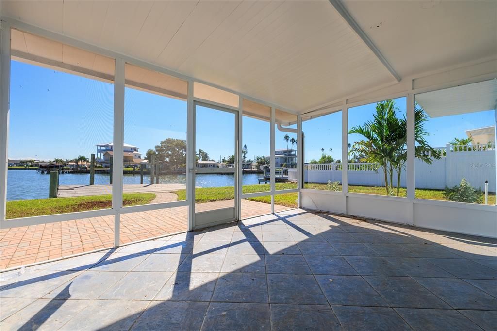 For Sale: $995,000 (3 beds, 2 baths, 1764 Square Feet)