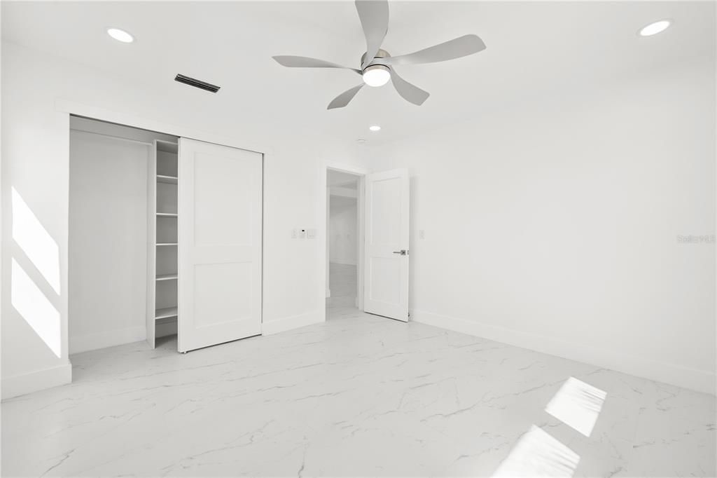 For Sale: $995,000 (3 beds, 2 baths, 1764 Square Feet)