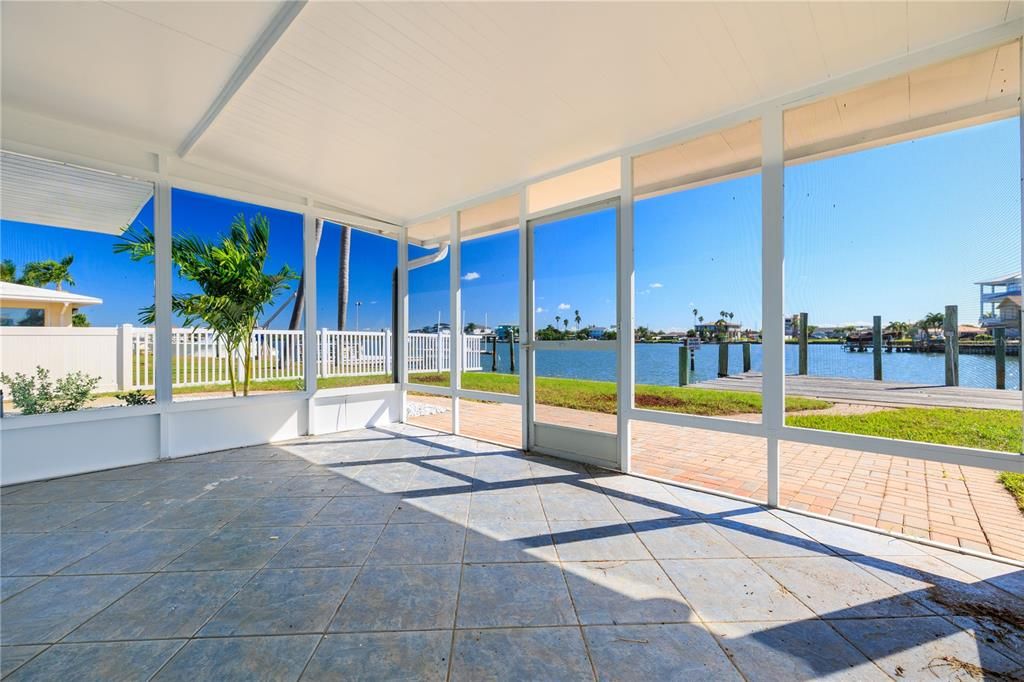 For Sale: $995,000 (3 beds, 2 baths, 1764 Square Feet)
