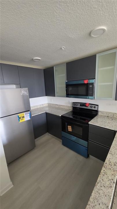 For Rent: $1,550 (1 beds, 1 baths, 750 Square Feet)