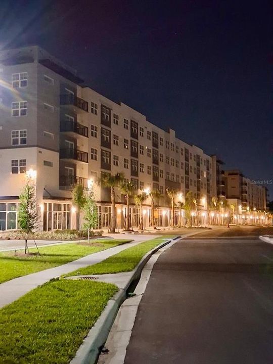For Rent: $1,550 (1 beds, 1 baths, 750 Square Feet)