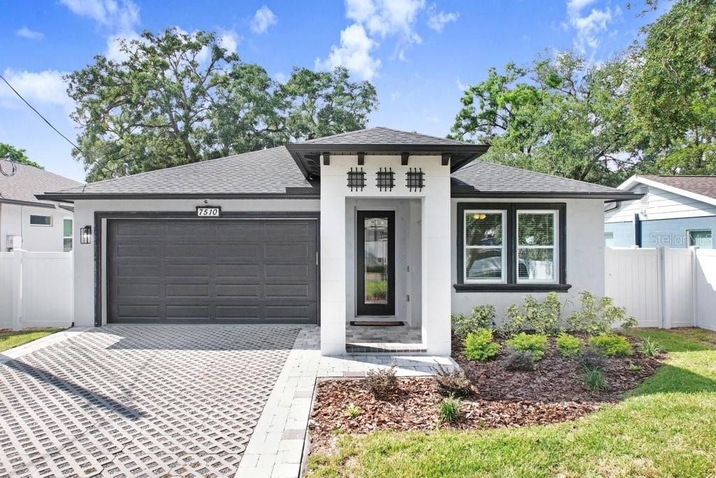 For Sale: $649,900 (4 beds, 2 baths, 2152 Square Feet)