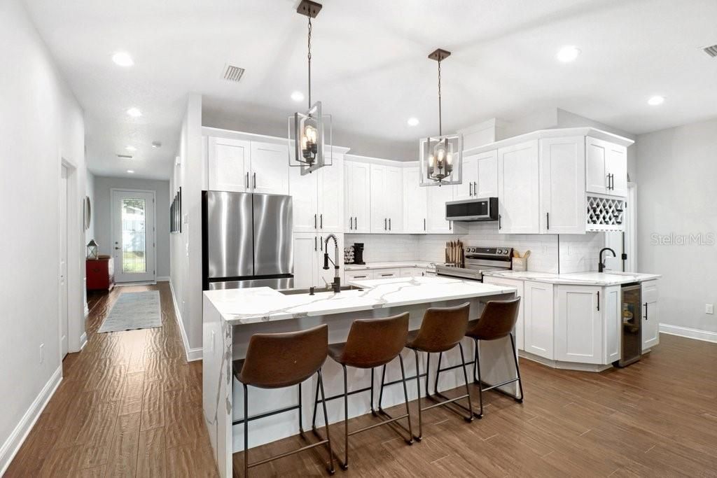 For Sale: $649,900 (4 beds, 2 baths, 2152 Square Feet)