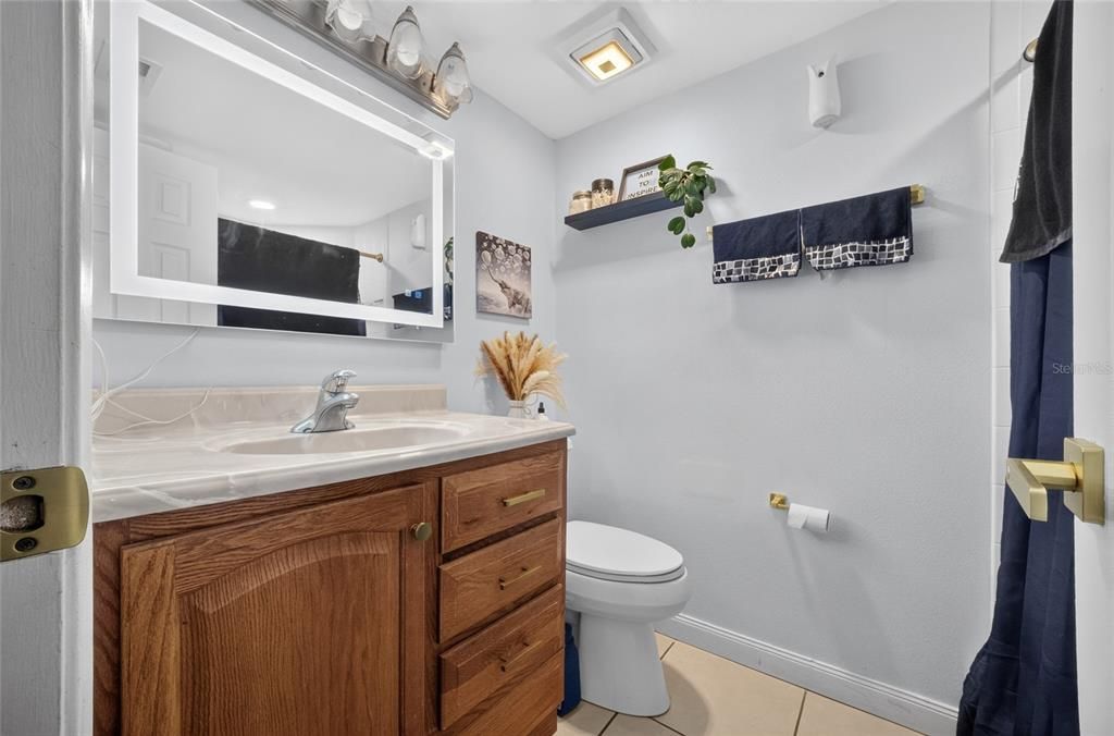 En Venta: $169,999 (2 camas, 2 baños, 820 Pies cuadrados)