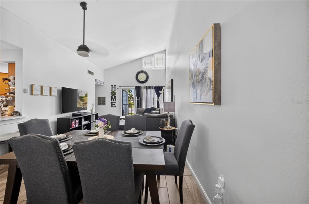 En Venta: $169,999 (2 camas, 2 baños, 820 Pies cuadrados)