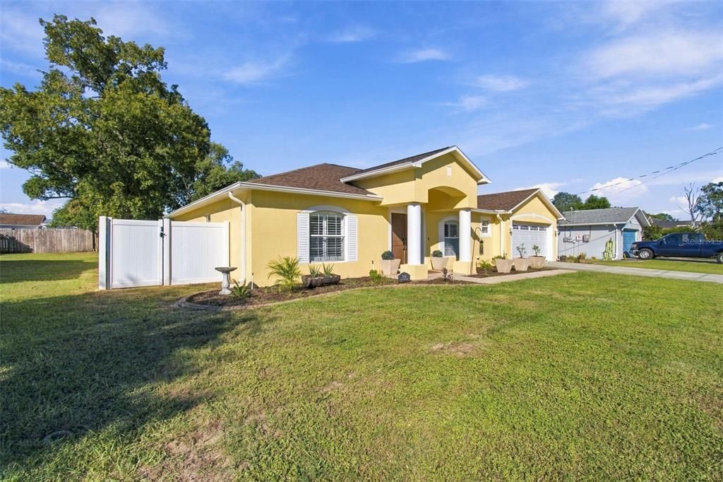 For Sale: $345,000 (3 beds, 2 baths, 2020 Square Feet)