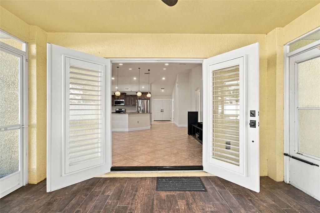 For Sale: $345,000 (3 beds, 2 baths, 2020 Square Feet)