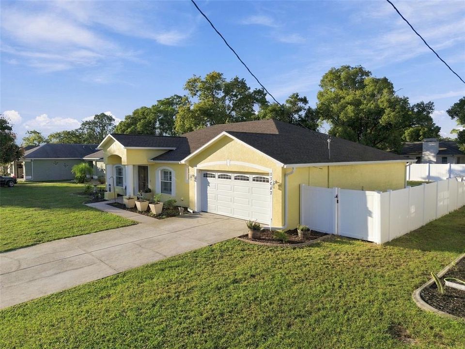 For Sale: $345,000 (3 beds, 2 baths, 2020 Square Feet)