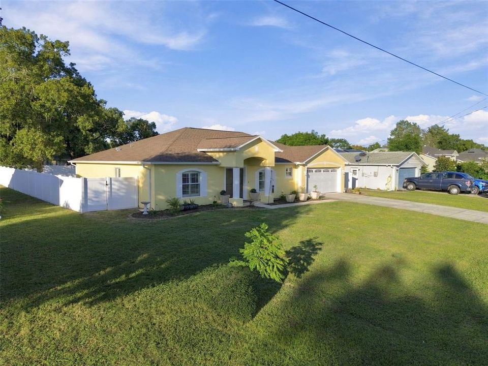 For Sale: $345,000 (3 beds, 2 baths, 2020 Square Feet)