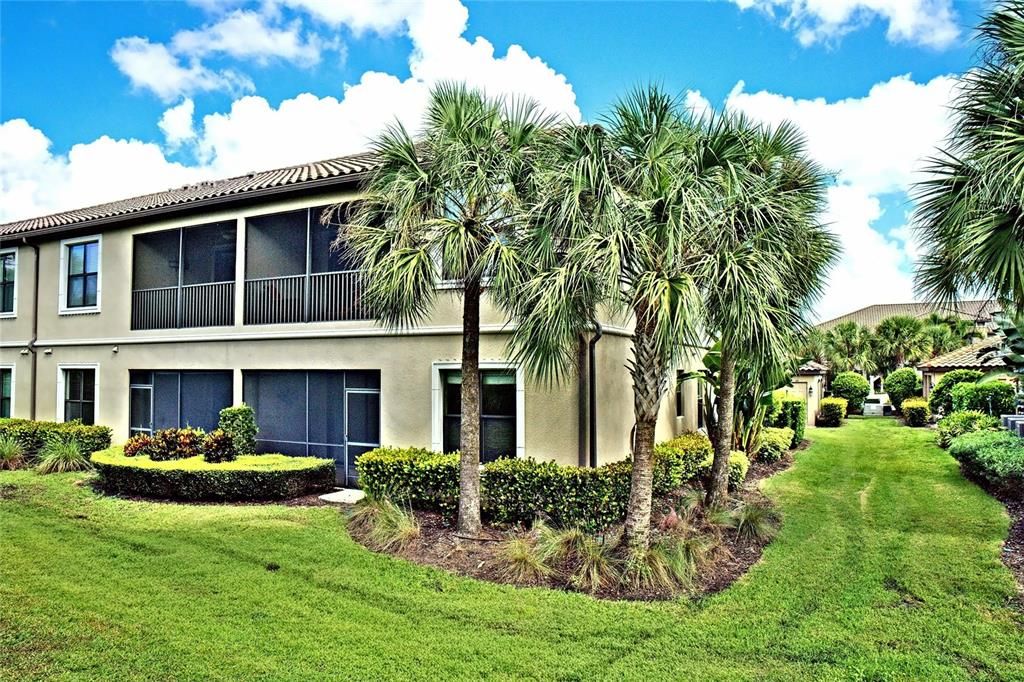 For Rent: $2,750 (2 beds, 2 baths, 1528 Square Feet)