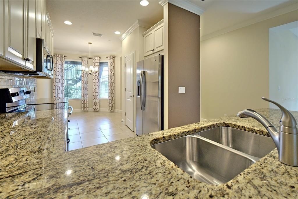 For Rent: $2,750 (2 beds, 2 baths, 1528 Square Feet)