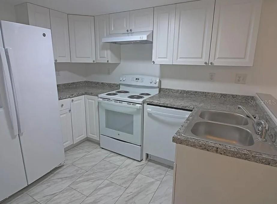 For Rent: $1,150 (1 beds, 1 baths, 634 Square Feet)