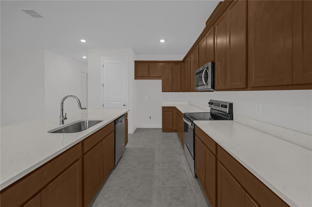 В аренду: $3,650 (4 спален, 2 ванн, 2515 Квадратных фут)