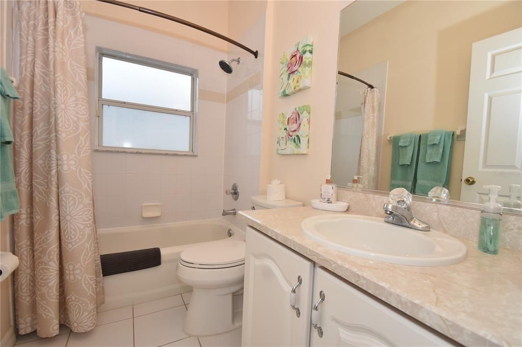 В аренду: $3,200 (3 спален, 2 ванн, 2194 Квадратных фут)