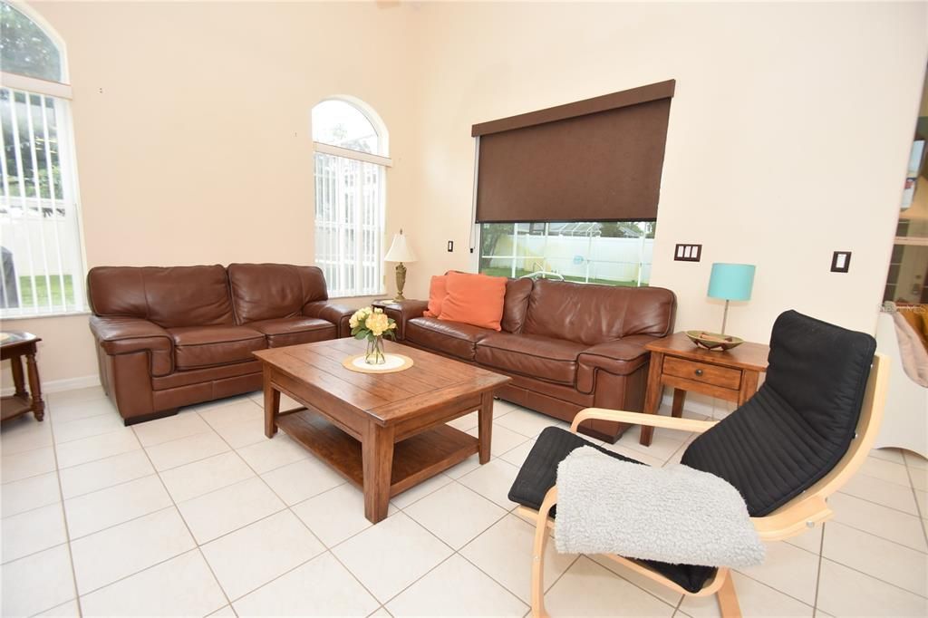 В аренду: $3,200 (3 спален, 2 ванн, 2194 Квадратных фут)