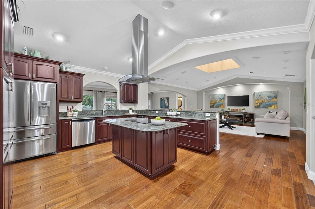 For Sale: $724,900 (3 beds, 2 baths, 2506 Square Feet)