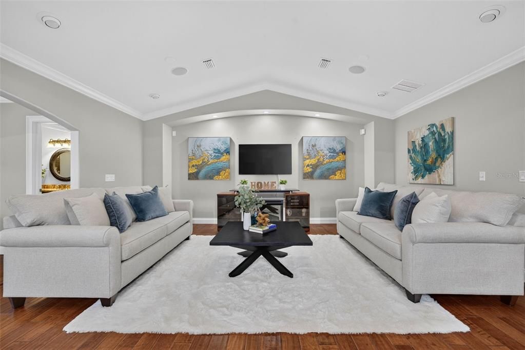 For Sale: $724,900 (3 beds, 2 baths, 2506 Square Feet)
