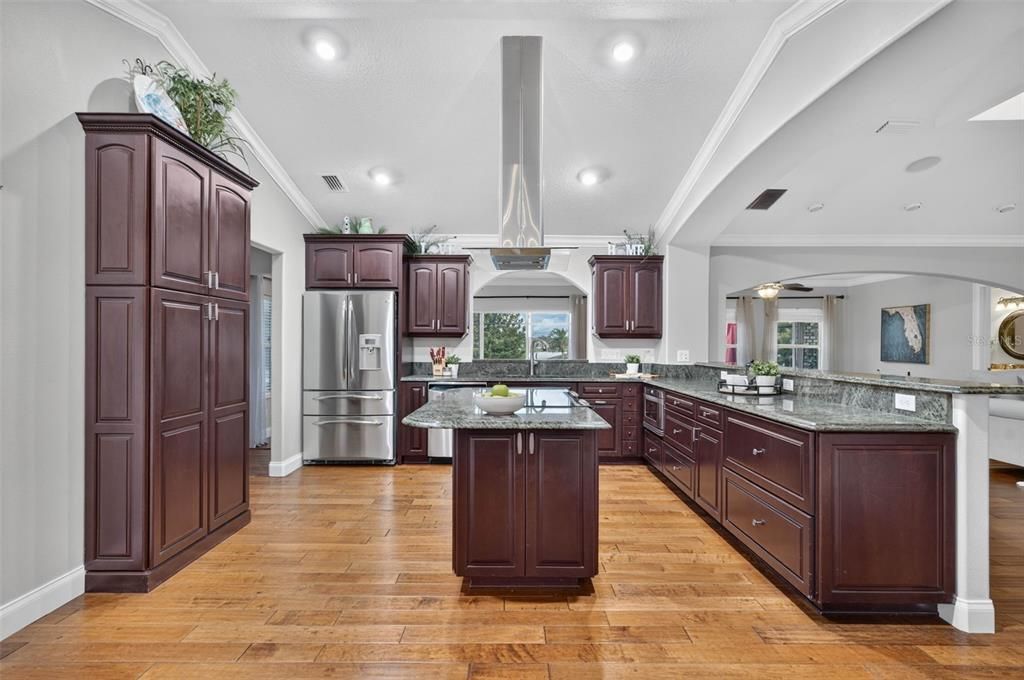 For Sale: $724,900 (3 beds, 2 baths, 2506 Square Feet)