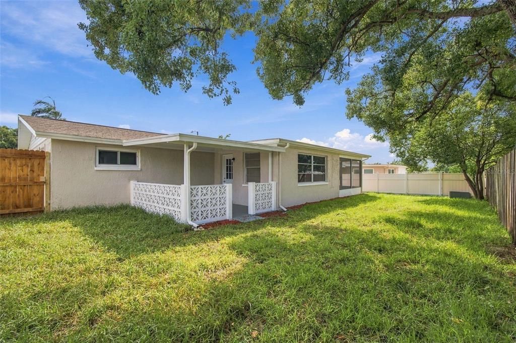En Venta: $260,000 (2 camas, 2 baños, 1128 Pies cuadrados)
