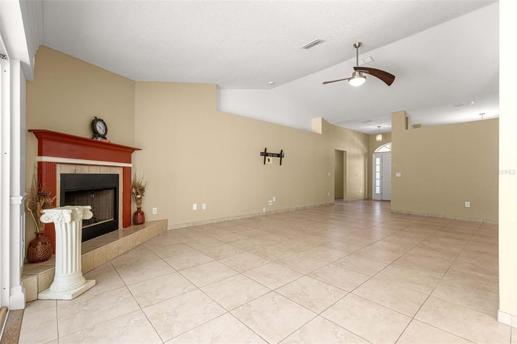 For Sale: $459,000 (4 beds, 2 baths, 2320 Square Feet)