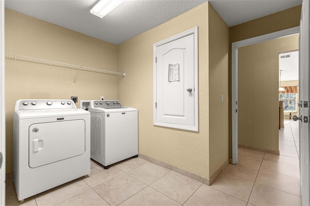 For Sale: $459,000 (4 beds, 2 baths, 2320 Square Feet)