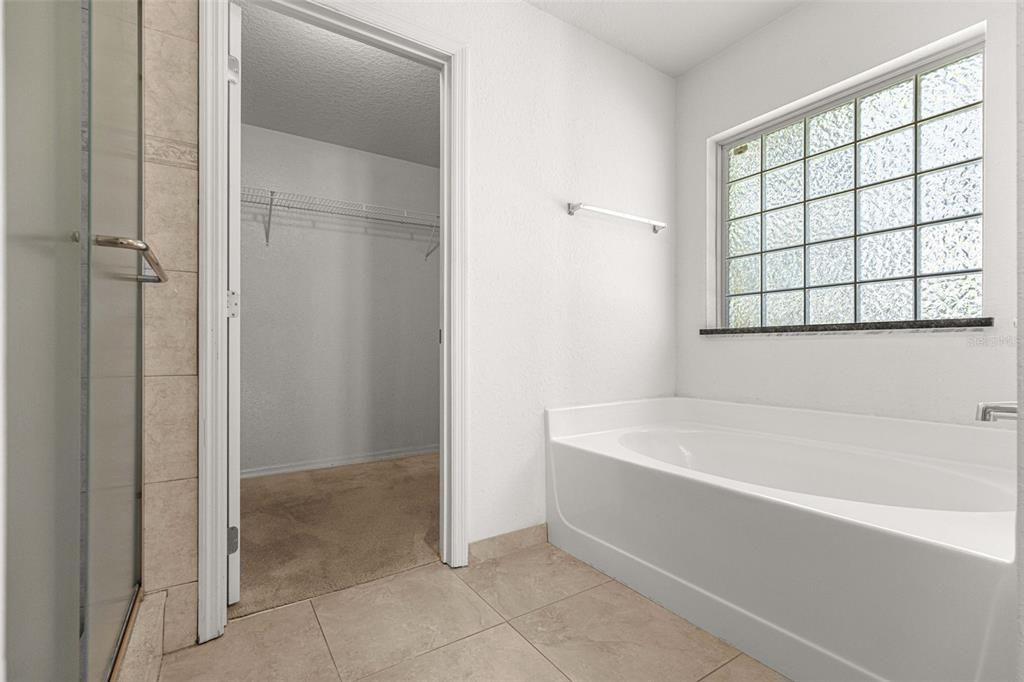 For Sale: $459,000 (4 beds, 2 baths, 2320 Square Feet)