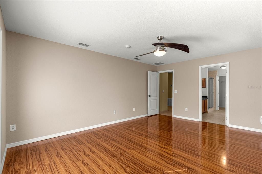 For Sale: $459,000 (4 beds, 2 baths, 2320 Square Feet)