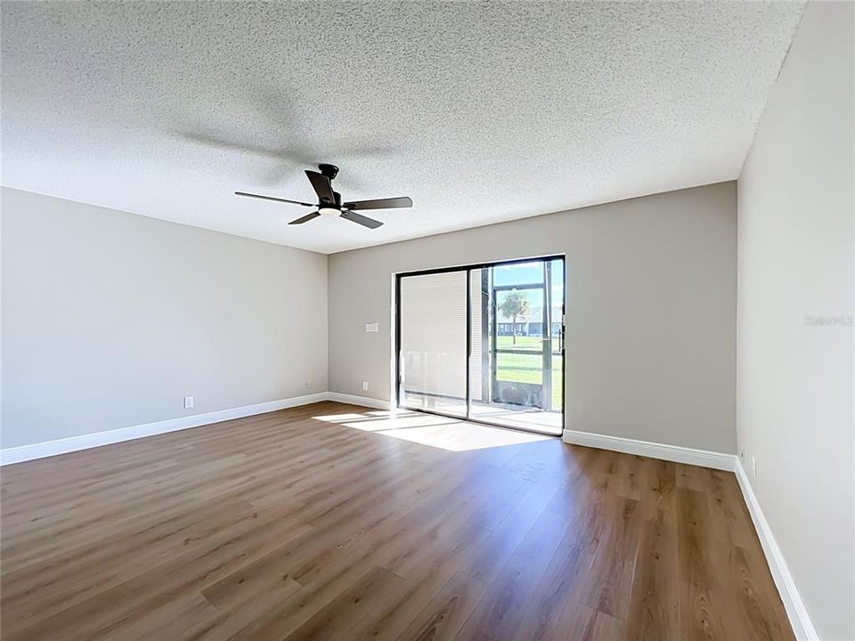 For Sale: $310,000 (2 beds, 2 baths, 1310 Square Feet)