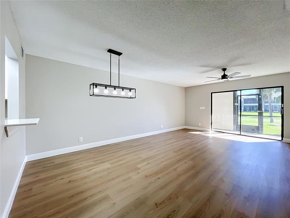 For Sale: $310,000 (2 beds, 2 baths, 1310 Square Feet)