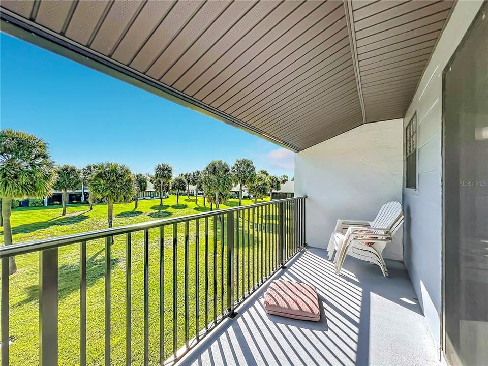 For Sale: $310,000 (2 beds, 2 baths, 1310 Square Feet)