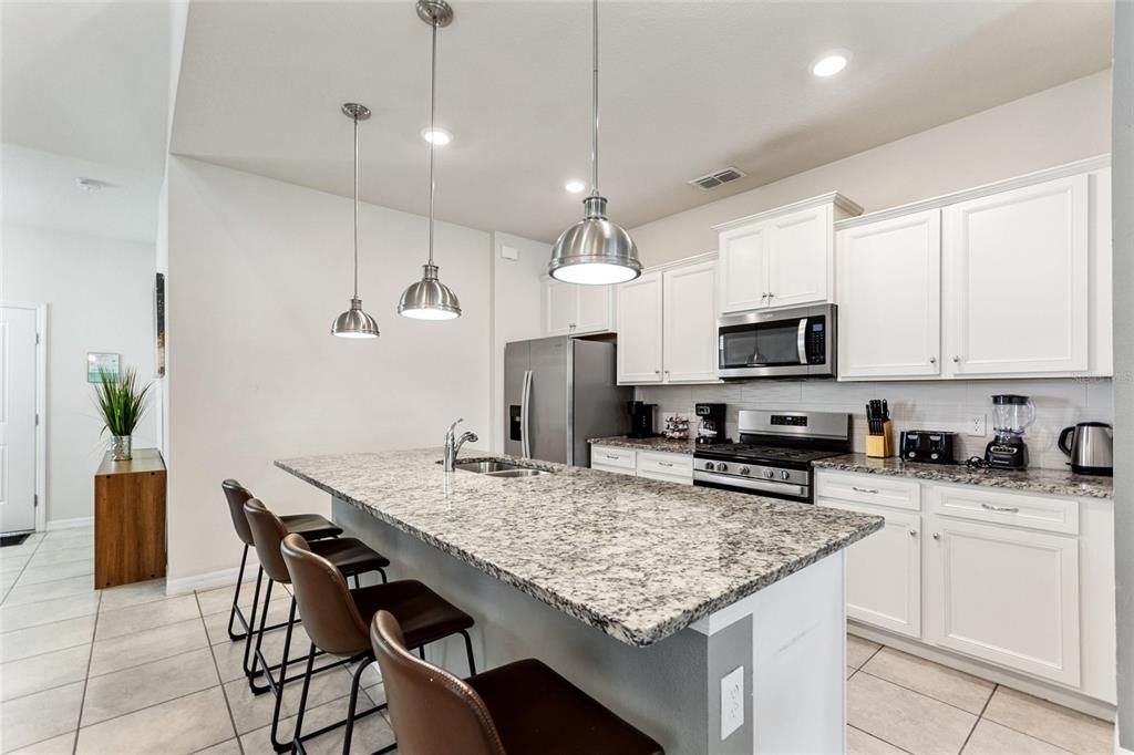 En Venta: $549,000 (7 camas, 5 baños, 3370 Pies cuadrados)