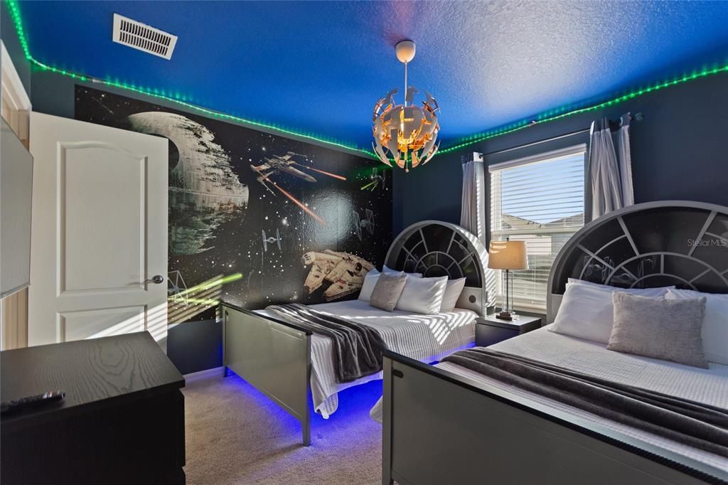 En Venta: $549,000 (7 camas, 5 baños, 3370 Pies cuadrados)