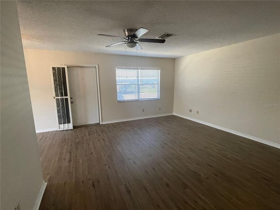 В аренду: $1,875 (2 спален, 2 ванн, 984 Квадратных фут)